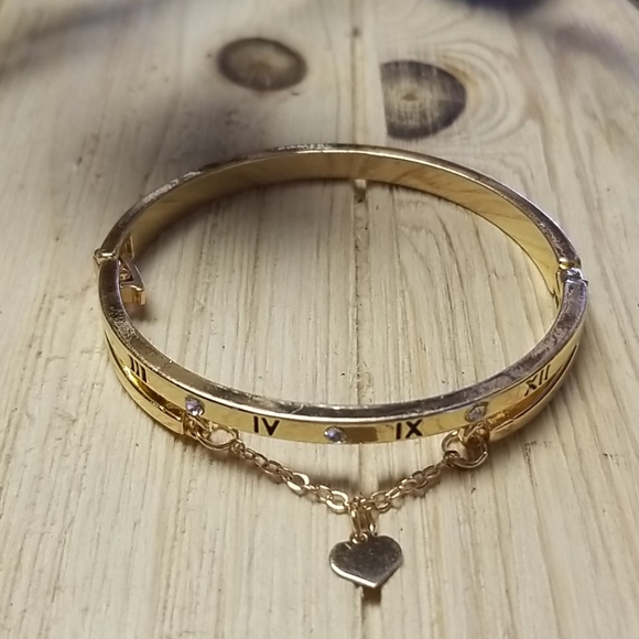 Cute GOLD Roman Numeral bangle bracelet with CZ'S - Picture 5 of 7